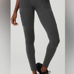 Alo Yoga High-Waist Cargo Legging Anthracite grey size medium sold out online Photo 0