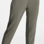 Athleta NWOT  Textured Brooklyn Jogger Size 4 Photo 0