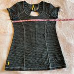 Lole black and white moisture wicking UPF 50 short sleeve top open back size M Photo 9