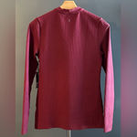 Nobull NWT V-Neck Long Sleeve Waffle Women's Sweatshirt - XS - Wine (Red) Photo 3