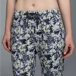 Lululemon Floral Print Women's Pants Photo 1