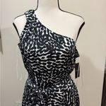 Tahari ASL | Black and White One Photo 7