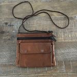 Vintage leather lightweight crossbody bag. Great for travel. Brown Photo 0