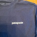 Patagonia long sleeved t-shirt, size Small Photo 3