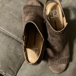 Peep toe shoes Size 8.5 Photo 2