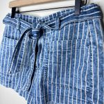American Eagle Stretch Highest Waist Mom Shorts Acid Wash Stripes SZ 8 Paperbag Photo 3