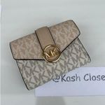 Michael Kors Buff Multi Carmen Wallet Photo 0