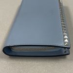 Valentino Garavani Rockstud Leather Continental Zippy Wallet - Grey - Preowned Photo 9