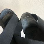 Munro  black patent leather elastic straps heels Photo 5