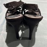 Velvet Heart  Nude under lace peep to lace bow heels Size 8 B41 Photo 5