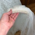 Gloria Vanderbilt Beautiful Vintage 90s  Embroidered Satin Wedding Gown & Veil! Photo 4