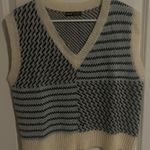 SheIn Sweater Vest Photo 0