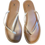 Shade & Shore  size 9 sandals tan white Photo 2
