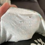 LC Lauren Conrad White with Floral Design T-Shirt Size Medium Photo 5