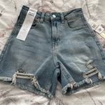 Tinseltown NWT distressed light blue denim mom relaxed high rise shorts, size 0 Photo 8