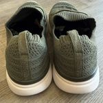 APL  Women’s Sz 7 Techloom Wave Sneakers in Green Photo 3