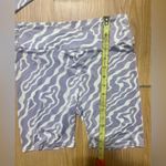 Purple and White Patterned biker shorts Activewear Set ladies small Photo 3