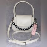 BCBGeneration NWT White Satchel/Crossbody Chunky Black Chain Chic Classic Y2K Photo 2