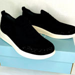 Bzees , Timeless Bright Slip-ons, Black, Women’s 9.5, NIB Photo 0