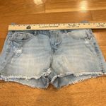 Old Navy  women’s distressed boyfriends Jean short size 8. Photo 1