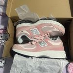 New Balance Pink Photo 0