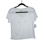 NWT White V Photo 0