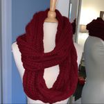 BURGUNDY CABLE KNIT CHUNKY CIRCLE SCARF Red Photo 2