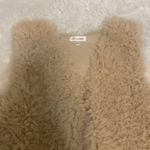 Self Esteem Ladies Size Large Furry Vest by  100% Polyester. Beige Tan Photo 3