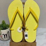 Gap  yellow flip flops size 10 Photo 0