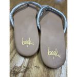 Beek Sunbeam Flip Flop Sandals Women's 8 Silver Patent Leather Slip Photo 2