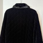 Gallery  Woman's Size M Black Quilted Velvet Faux Fur Collar Zip Coat Photo 3