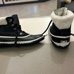 Jbu Boots Very nice ladies  boots. Warm!! No flaws size 10 M! Nice Photo 1