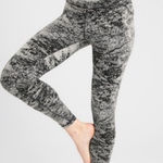Athleta Printed Elation Glades 7/8 Tight Size Small Photo 0