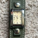 Women’s vintage‎ army green/silver genuine leather adjustable bracelet watch Green Photo 2