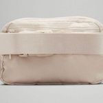 Lululemon Everywhere Belt Bag NWT Photo 3