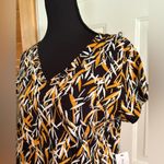 Liz Claiborne  Brown Short Sleeve Fitted Blouse size Small NWT Photo 1