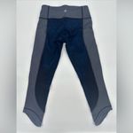 Lululemon  Mixed Lot Of 2 Cropped Leggings Black Sz 4 Blue And Purple‎ Photo 5