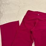 Lululemon groove flare leggings pomegranate size 6 Photo 2