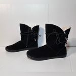 Koolaburra by UGG S/N 1019361 black suede sheepskin Photo 1