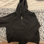 Amazon Black pullover  Photo 0