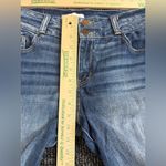 BKE Buckle  Payton Universal Fit Mid Rise Capri Size 30 Photo 1