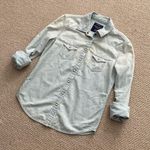 American Eagle  Vintage Denim Long Sleeve Button Down Shirt Oxford Light Wash EUC Photo 5