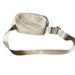 Lululemon  Everywhere Belt Bag Raw Linen Beige Neutral‎ Sporty Travel Gorpcore Photo 7