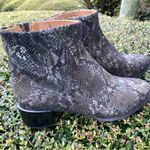 Vionic  Vivian Kamryn Snakeskin Leather Ankle Boots, Size 9.5 Excellent Condition Photo 3