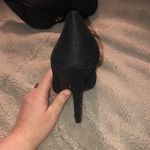 Jennifer Lopez NWOT Leather Pumps, size 6 Photo 2