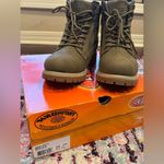 Lugz Mantle Women's Boot Olive Green 9 Slip Resistant Photo 1