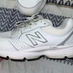 New Balance  411‎ V1 White Athletic Running Shoes WA411LW1 Women's Size 7.5 Photo 2