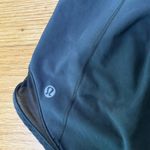 Lululemon  Hotty Hot Low-Rise Short 4" Diamond Dye Pitch Graphite Grey Sz 6 Photo 3