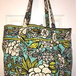 Vera Bradley Tote Photo 0