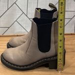 Dr. Martens Dr. Doc Martens Leather Cadence Greenland Heel Chelsea Boot Womens US 6 DAMAGED Photo 7